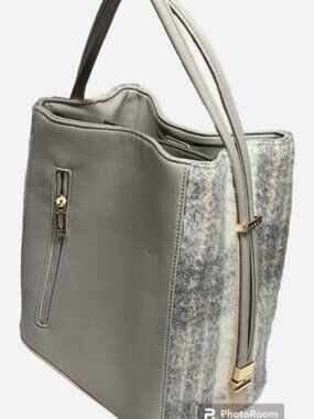 SAMOE CONVERTIBLE PURSE LIGHT GRAY AND PLAID WITH ADJ LOCKING STRAPS